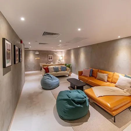 Weave Studios - Kowloon West-3